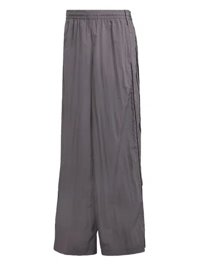 Adidas Originals Signature 3-stripes Logo Trousers In Gray