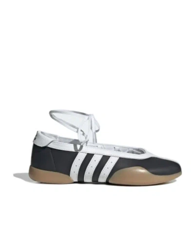 Adidas Originals Sneakers With Contrast Stripes And Rubber Sole In Multi