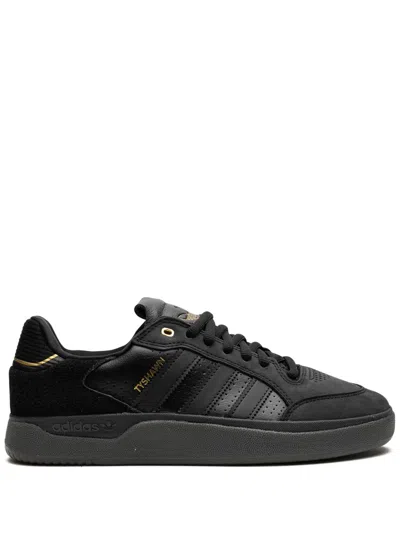 Adidas Originals Tyshawn Low Sneakers In Schwarz