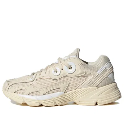Adidas Originals (wmns)  Astir Shoes 'wonder White Cloud White' In Gold
