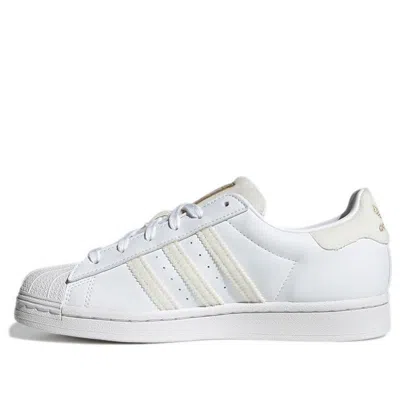 Adidas Originals (wmns)  Superstar Skate Shoes White