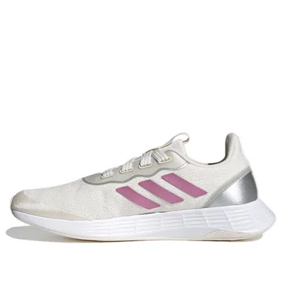 Adidas Originals (wmns) Adidas Qt Racer Sport 'chalk Cherry Metallic'