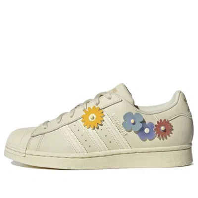 Adidas Originals (wmns) Adidas Superstar 'floral - Sand' In White