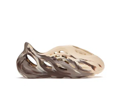 Pre-owned Adidas Originals Yeezy Foam Rnnr (kids) Sneakers In Mx Cream Clay