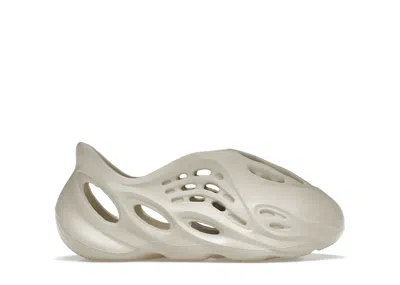 Pre-owned Adidas Originals Yeezy Foam Rnr (kids) Sneakers In Sand