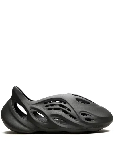 Adidas Originals Yeezy Foam Runner "carbon" Sandals In Black