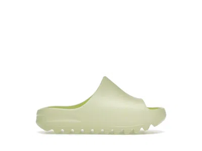 Pre-owned Adidas Originals Yeezy Slide (2022) (kids) Sneakers In Glow Green
