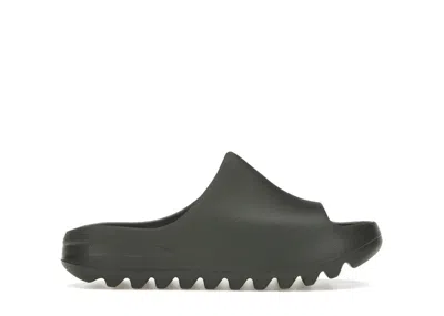 Pre-owned Adidas Originals Yeezy Slide (kids) Sneakers In Dark Onyx