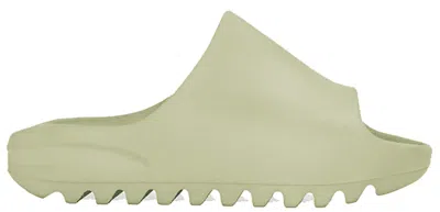 Pre-owned Adidas Originals Yeezy Slide (kids) Sneakers In Resin