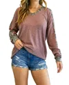 Adora V Neck Paisley Print Contrast Top Plus In Rubber In Multi
