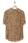ADRIANNA PAPELL ADRIANNA PAPELL SCRUNCHED SHORT SLEEVE BUTTON-UP SHIRT