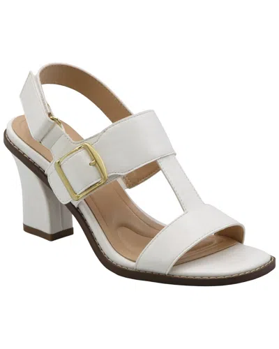 Adrienne Vittadini Akoni Sandal In White