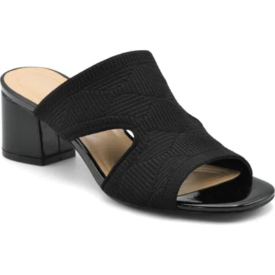 Adrienne Vittadini Axim Sandal In Black