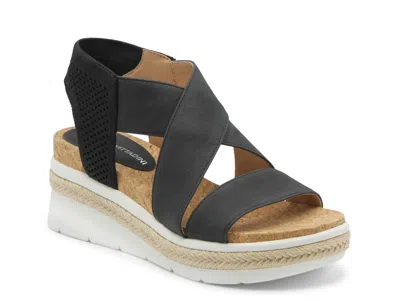 Adrienne Vittadini Carrie Wedge Sandal In Black