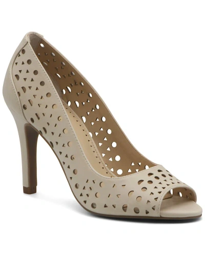 Adrienne Vittadini Garavan Pump In Gold