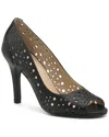 Adrienne Vittadini Garavan Pump In Black