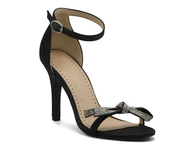 Adrienne Vittadini Gertie Sandal In Black