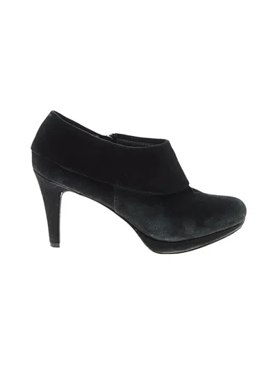Pre-owned Adrienne Vittadini Heels In Black