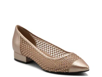 Adrienne Vittadini Patel Pump In Gold