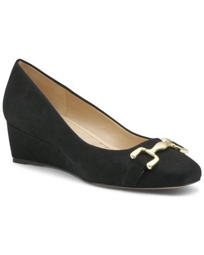 Adrienne Vittadini Phinni Pump