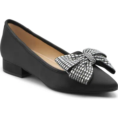 Adrienne Vittadini Pinos Bow Pump In Black