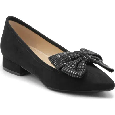 Adrienne Vittadini Pinos Bow Pump In Black