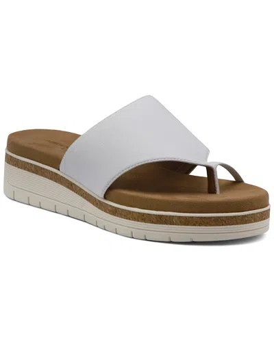 Adrienne Vittadini Playa Sandal In White
