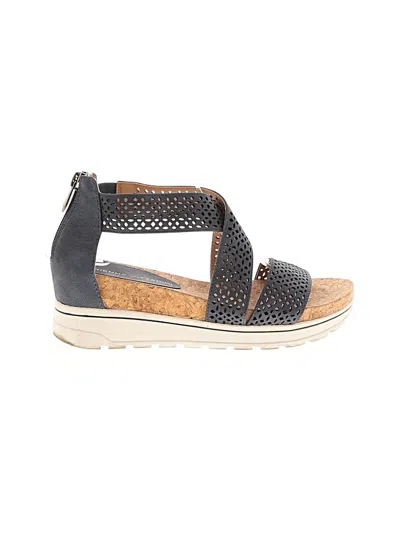 Pre-owned Adrienne Vittadini Sandals In Gray