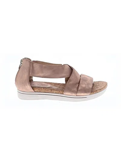 Pre-owned Adrienne Vittadini Sandals In Pink