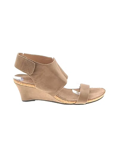 Pre-owned Adrienne Vittadini Wedges In Brown