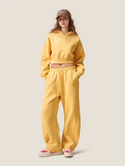 Aelfric Eden Cloud Essential Fleece Cropped Pullover Hoodie Set In Yellow