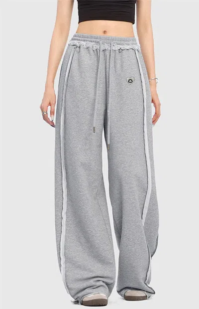 Aelfric Eden Women's Deconstructed Baggy Sweatpants In Gray In Black