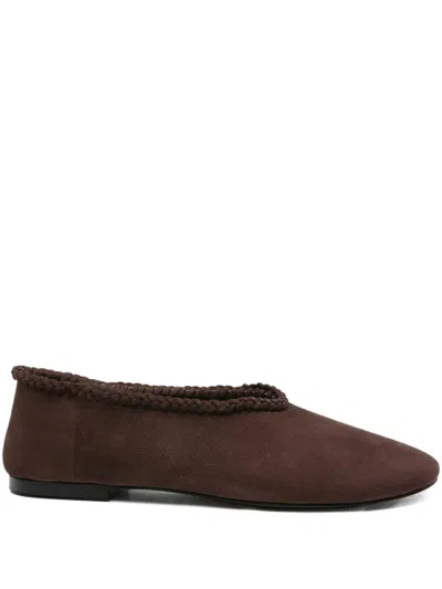 A.emery Park Flat Pumps
