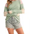 Aemi + Co Gretel Colorblock Lightweight Sweater Top In Sage In Green