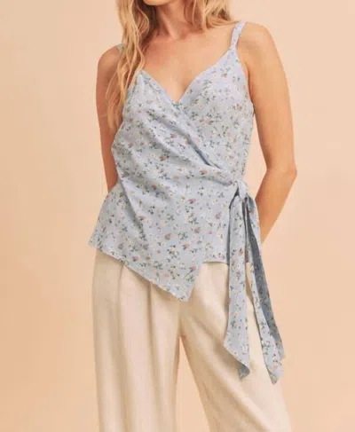 Aemi + Co Malorie Top In Sky Floral In Blue