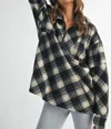 Aemi + Co Mya Plaid Pullover Top In Black In Black