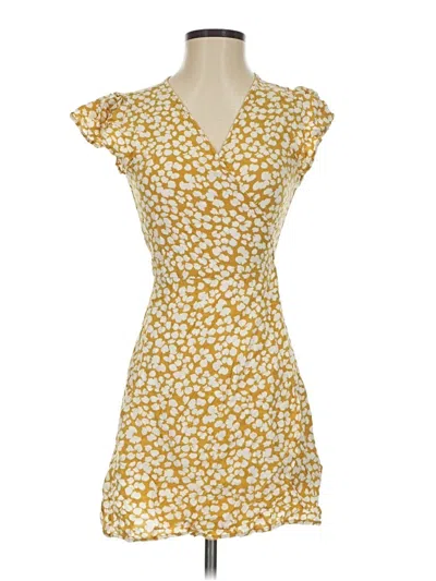 Pre-owned Aerie Kimono In Yellow