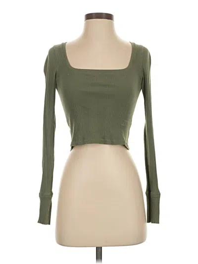 Pre-owned Aerie Long Sleeve T-shirt In Green