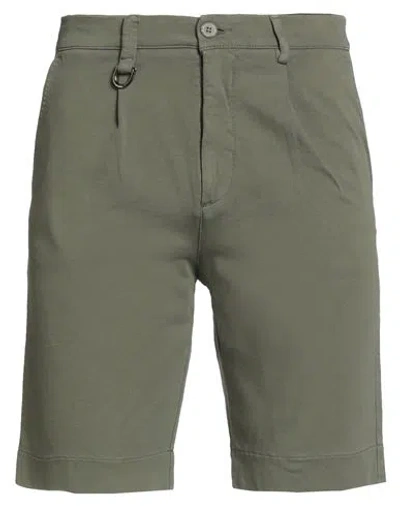 Aeronautica Militare Man Shorts & Bermuda Shorts Military Green Size M Cotton