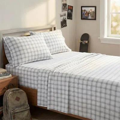 Aéropostale 4 Piece Premium All Season Microfiber Sheet Set, 2 Pillow Cases, 1 Fitted Sheet, 1 Flat Sheet, Fits  In Gray Plaid