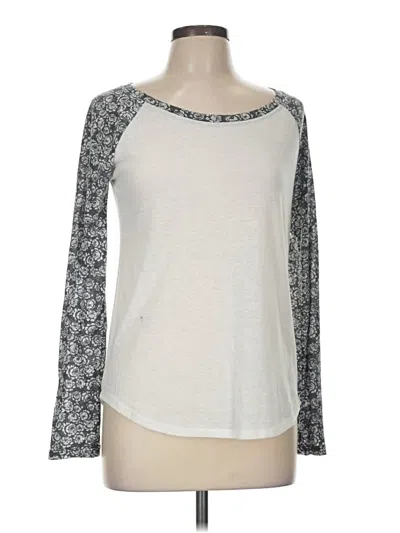 Pre-owned Aéropostale Long Sleeve T-shirt In Ivory