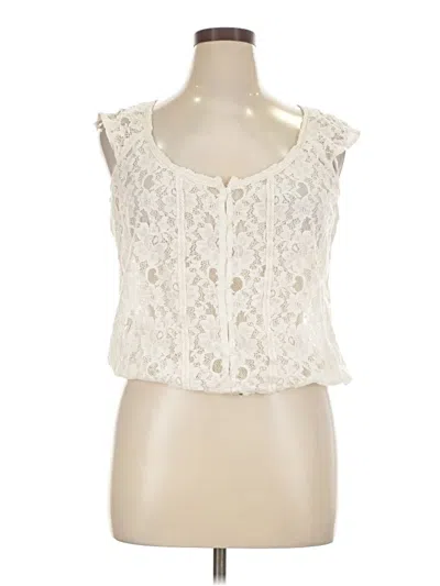 Pre-owned Aéropostale Sleeveless Blouse In Ivory