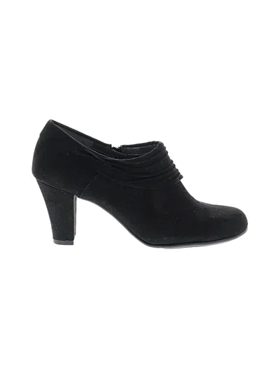 Pre-owned Aerosoles Ankle Boots In Black