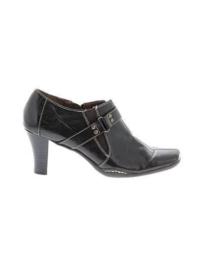 Pre-owned Aerosoles Ankle Boots In Black