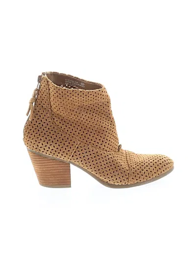 Pre-owned Aerosoles Ankle Boots In Brown
