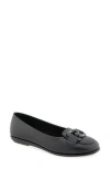 Aerosoles Bell Chain Bit Flat In Black