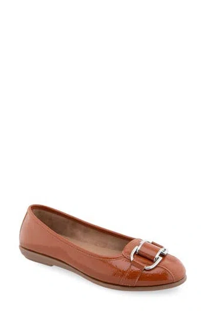 Aerosoles Bentley Ballet Flat In Tan Patent Crinkled Faux Leather - Polyu