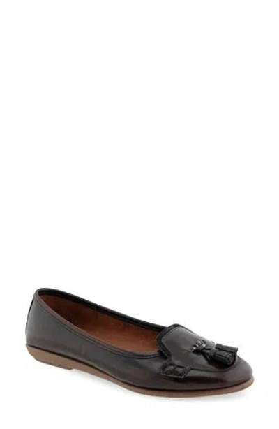 Aerosoles Brooks Flat In Tan Burnished Faux Leather - Polyuethane