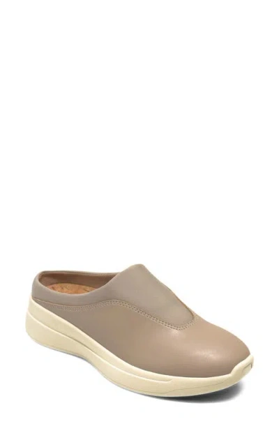 Aerosoles Finn Sneaker In Neutral
