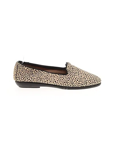 Pre-owned Aerosoles Flats In Gold
